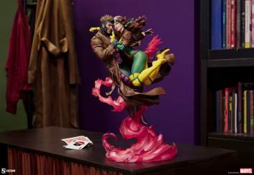 Rogue & Gambit Statues